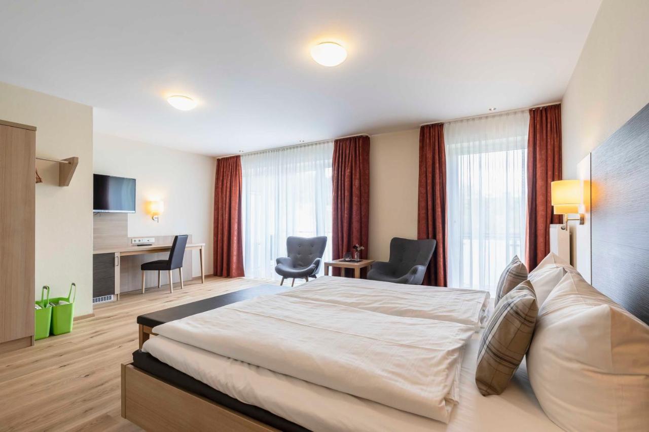 Hotel Dirsch Wellness & Spa Resort Emsing Екстериор снимка