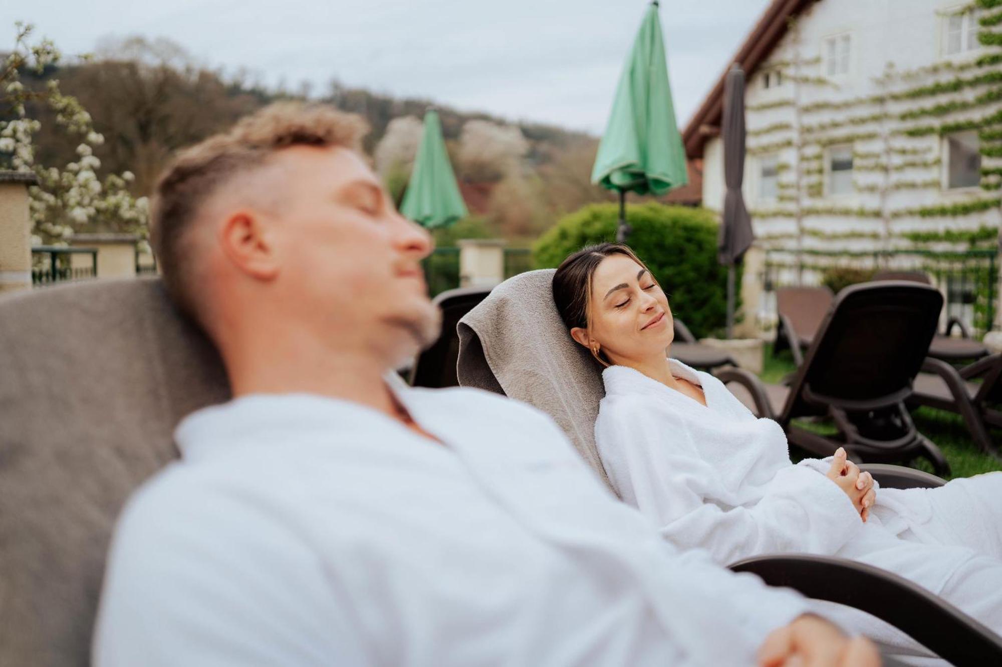 Hotel Dirsch Wellness & Spa Resort Emsing Екстериор снимка