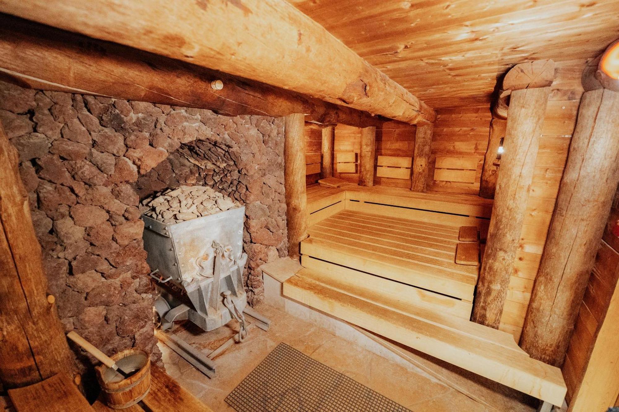 Hotel Dirsch Wellness & Spa Resort Emsing Екстериор снимка