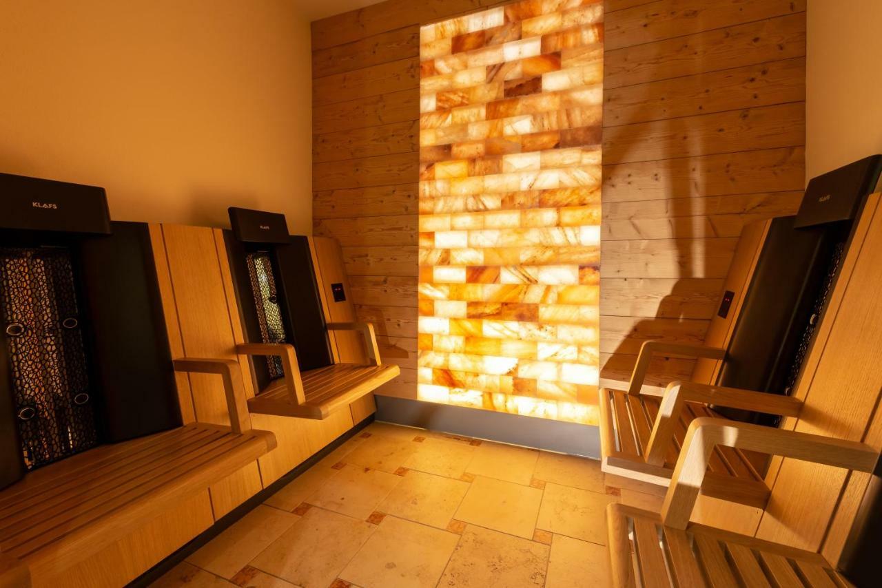 Hotel Dirsch Wellness & Spa Resort Emsing Екстериор снимка